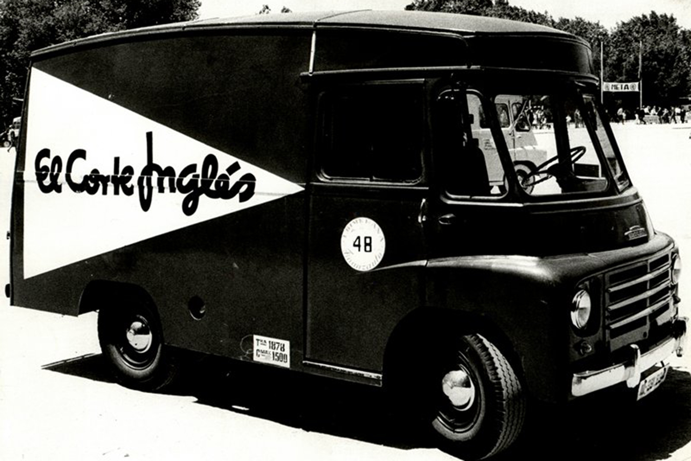 El Corte Inglés Antique Truck